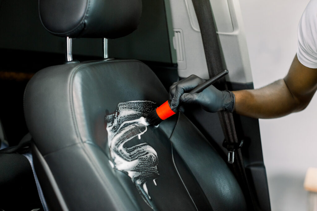 The Benefits of Using Detailing Brushes to Clean your Car